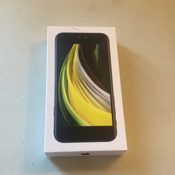 iPhone 6 Plus unlocked - Picture 10 of 12